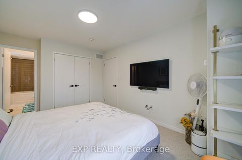 Photo 20 at TH210 - 131 Honeycrisp Crescent, Vaughan Corporate Centre, Vaughan