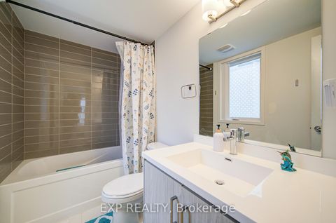 Photo 22 at TH210 - 131 Honeycrisp Crescent, Vaughan Corporate Centre, Vaughan