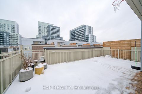 Photo 32 at TH210 - 131 Honeycrisp Crescent, Vaughan Corporate Centre, Vaughan