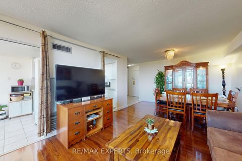 Photo 7 at 1603 - 10 Markbrook Lane, Jamestown, Toronto