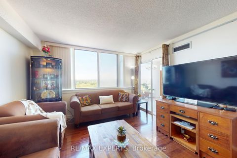 Photo 8 at 1603 - 10 Markbrook Lane, Jamestown, Toronto