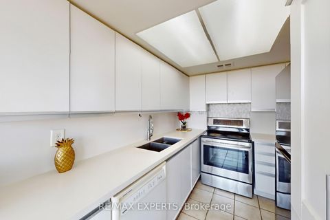 Photo 12 at 1603 - 10 Markbrook Lane, Jamestown, Toronto