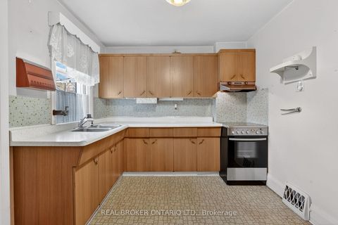 Photo 12 at 648 Willard Avenue, Bloor West Village, Toronto