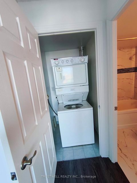 Photo 5 at 1306 - 61 Town Centre Court, Bendale, Toronto