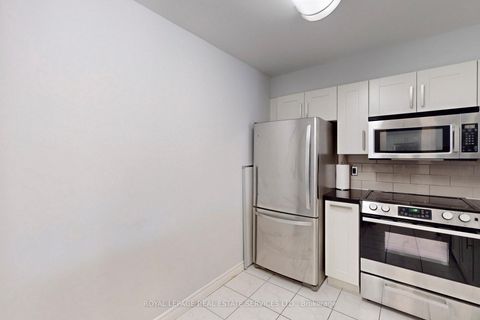 Photo 14 at 901 - 152 St Patrick Street, Chinatown, Toronto