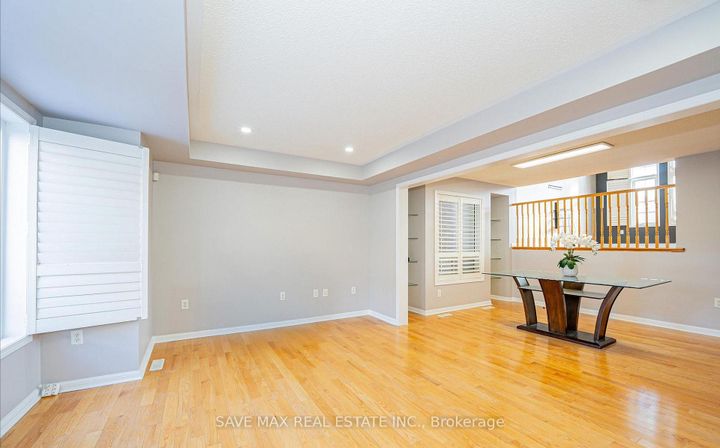Photo 8 at 254 Fandango Drive, Credit Valley, Brampton