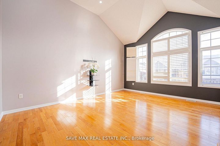 Photo 16 at 254 Fandango Drive, Credit Valley, Brampton