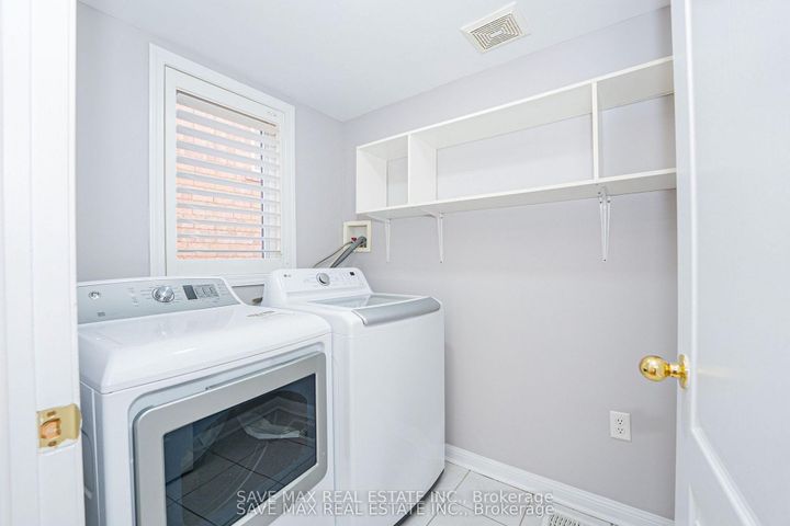 Photo 33 at 254 Fandango Drive, Credit Valley, Brampton