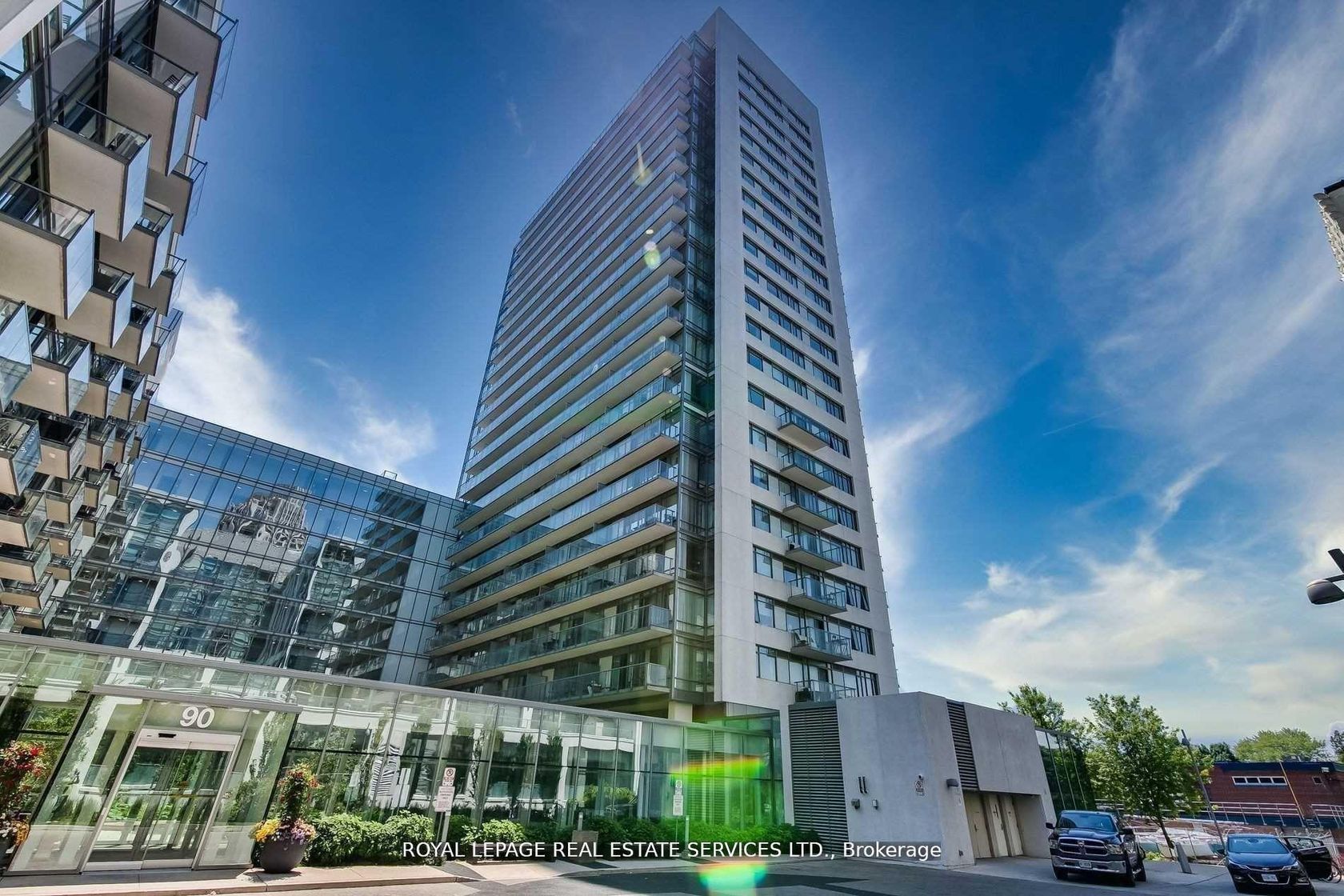 330 - 90 Stadium Road, Niagara, Toronto 