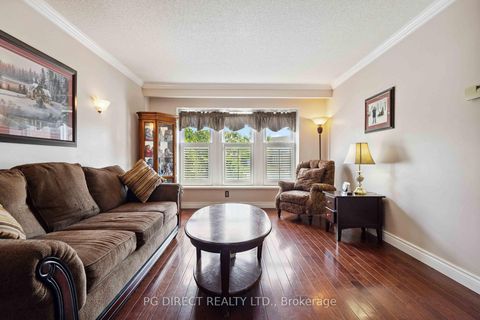 Photo 4 at 44 Henderson Drive, Pringle Creek, Whitby