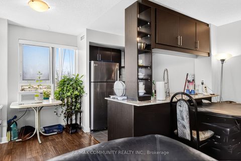 Photo 10 at 2010 - 25 Town Centre Court, Bendale, Toronto