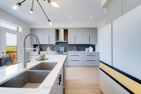 Photo 13 at 33 John Dallimore Drive, Keswick South, Georgina