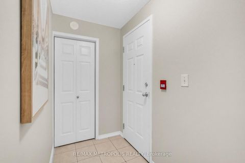 Photo 2 at 13 - 669A Warden Avenue, Birchmount, Toronto