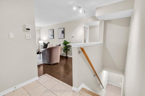 Photo 3 at 13 - 669A Warden Avenue, Birchmount, Toronto