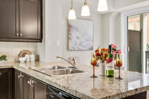 Photo 7 at 13 - 669A Warden Avenue, Birchmount, Toronto