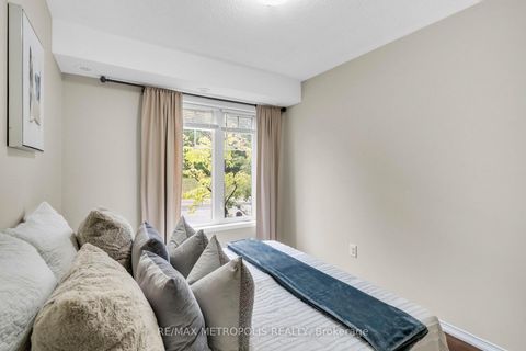 Photo 14 at 13 - 669A Warden Avenue, Birchmount, Toronto