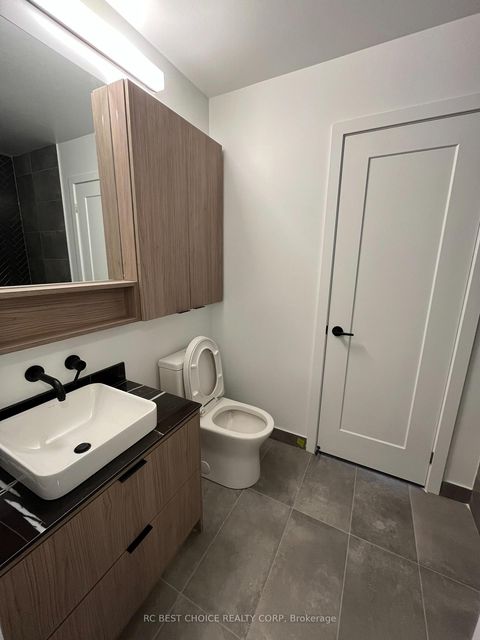 Photo 23 at 904 - 8888 Yonge Street, South Richvale, Richmond Hill