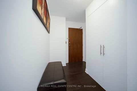 Photo 5 at 302 - 1 Elm Drive, City Centre, Mississauga