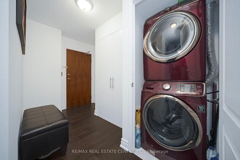 Photo 6 at 302 - 1 Elm Drive, City Centre, Mississauga