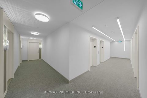 Photo 4 at 332 - 15 Richardson Street, Waterfront Communities C8, Toronto