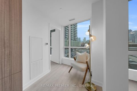Photo 14 at 332 - 15 Richardson Street, Waterfront Communities C8, Toronto