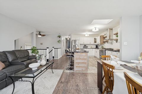 Photo 3 at 7 Empire Crescent, Courtice, Clarington