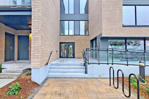 Photo 2 at 620 - 1 Falaise Road, West Hill, Toronto