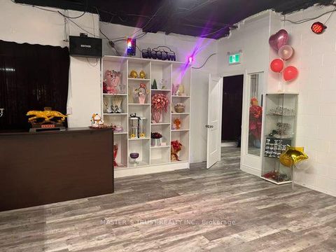 Photo 4 at C1 & C2 - 222 Spadina Avenue, Chinatown, Toronto