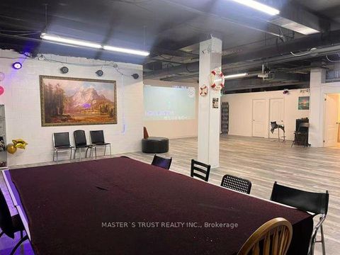 Photo 6 at C1 & C2 - 222 Spadina Avenue, Chinatown, Toronto