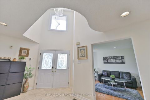 Photo 3 at 6 Glenheather Terrace, Rouge E11, Toronto