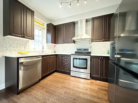 Photo 8 at 5 Hayes Lane, Willowdale East, Toronto