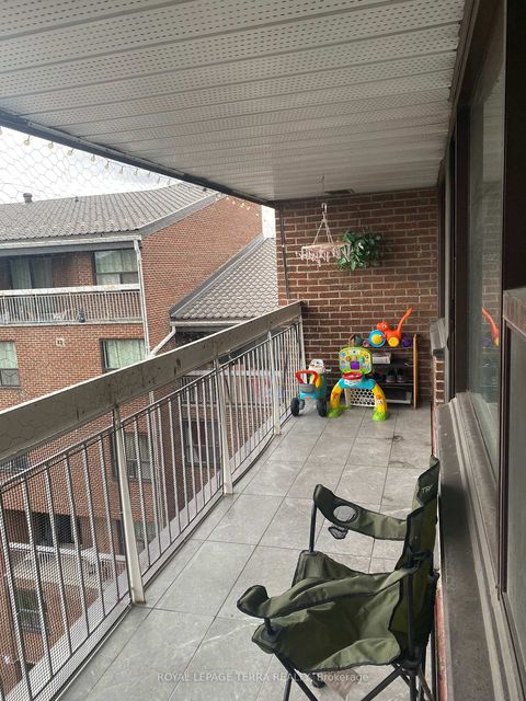 Photo 8 at 602 - 4064 Lawrence Avenue E, West Hill, Toronto