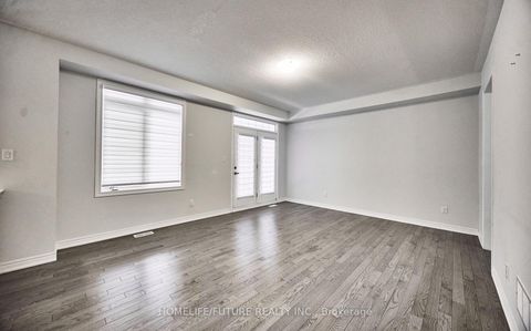 Photo 23 at 23 Faimira Avenue, Keswick South, Georgina