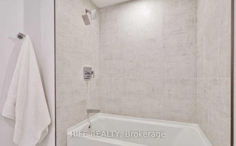 Photo 2 at 1504 - 15 Holmes Avenue, Willowdale East, Toronto