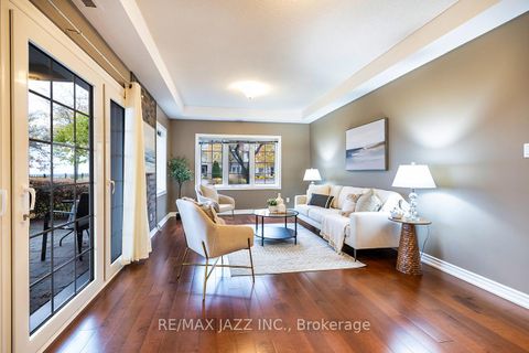 Photo 6 at 102 - 375 Lakebreeze Drive, Newcastle, Clarington