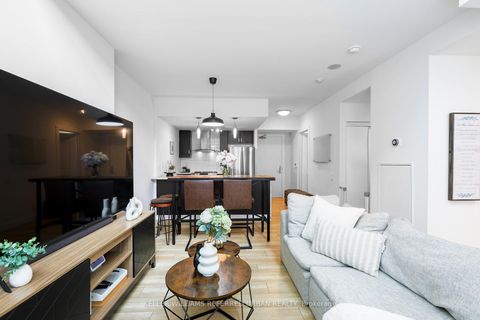 Photo 18 at 19 Town Centre Court, Bendale, Toronto