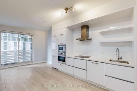 Photo 1 at 313 - 2221 Yonge Street, Mount Pleasant West, Toronto