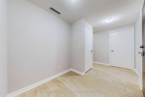 Photo 11 at 313 - 2221 Yonge Street, Mount Pleasant West, Toronto