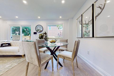 Photo 8 at 42 Coventry Court, Crosby, Richmond Hill