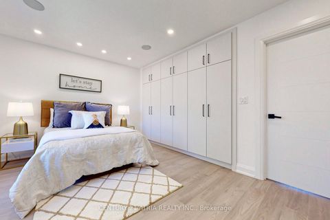 Photo 11 at 42 Coventry Court, Crosby, Richmond Hill