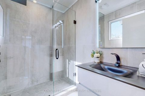 Photo 20 at 42 Coventry Court, Crosby, Richmond Hill