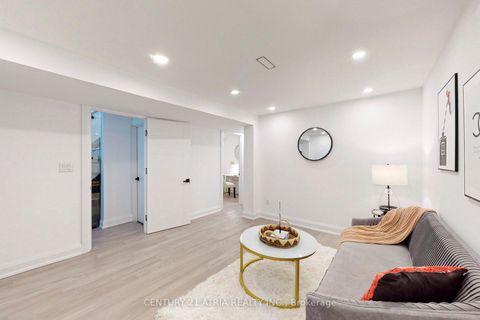 Photo 26 at 42 Coventry Court, Crosby, Richmond Hill