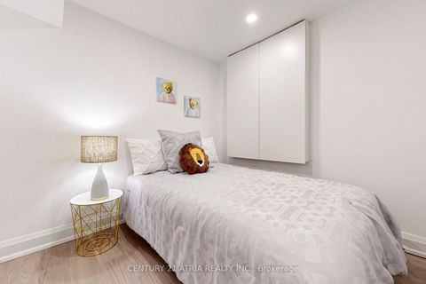 Photo 31 at 42 Coventry Court, Crosby, Richmond Hill