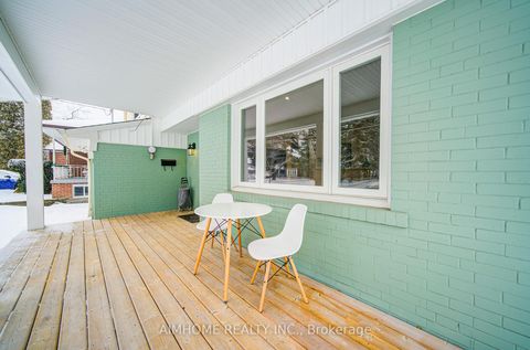 Photo 3 at 222 Richmond Street, Mill Pond, Richmond Hill