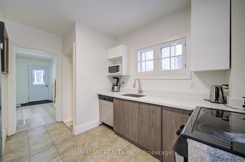 Photo 19 at 222 Richmond Street, Mill Pond, Richmond Hill