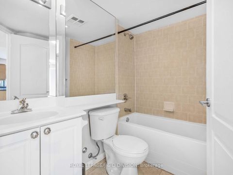 Photo 11 at 305 - 18 Stafford Street, Niagara, Toronto