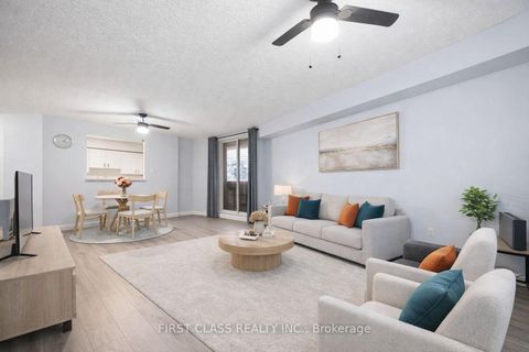 Photo 8 at 812 - 260 Davis Drive, Central Newmarket, Newmarket