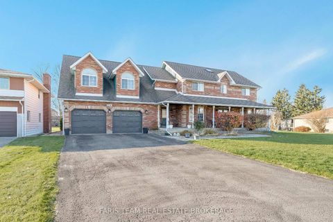 Photo 1 at 2040 Lea Road, Alcona, Innisfil