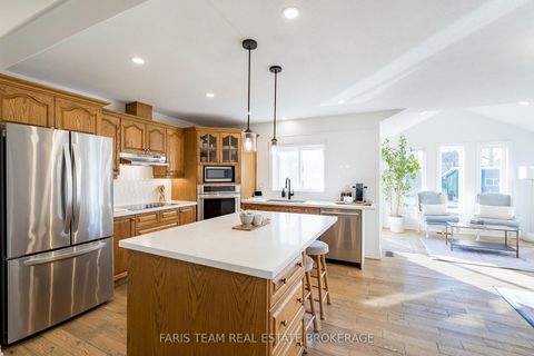 Photo 8 at 2040 Lea Road, Alcona, Innisfil