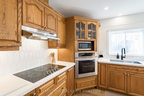 Photo 9 at 2040 Lea Road, Alcona, Innisfil